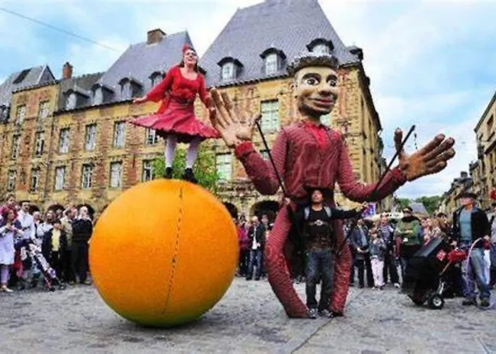 Le Bourbon Hypercentre * Charleville-Mézières